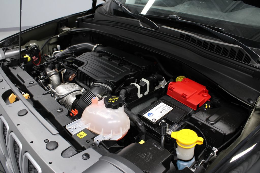 Used 2022 Jeep Renegade Limited AWD/4WD image 13