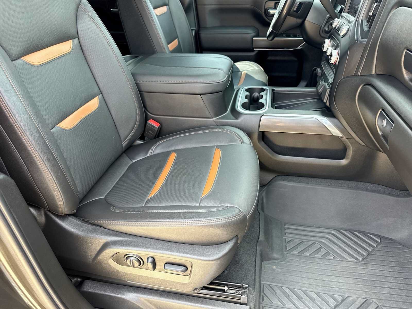 Used 2023 GMC Sierra 2500 AT4 w/ AT4 Premium Plus Package AWD/4WD image 22