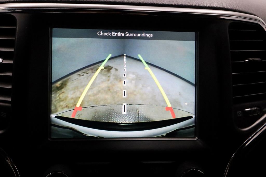 Used 2018 Jeep Grand Cherokee Laredo image 9