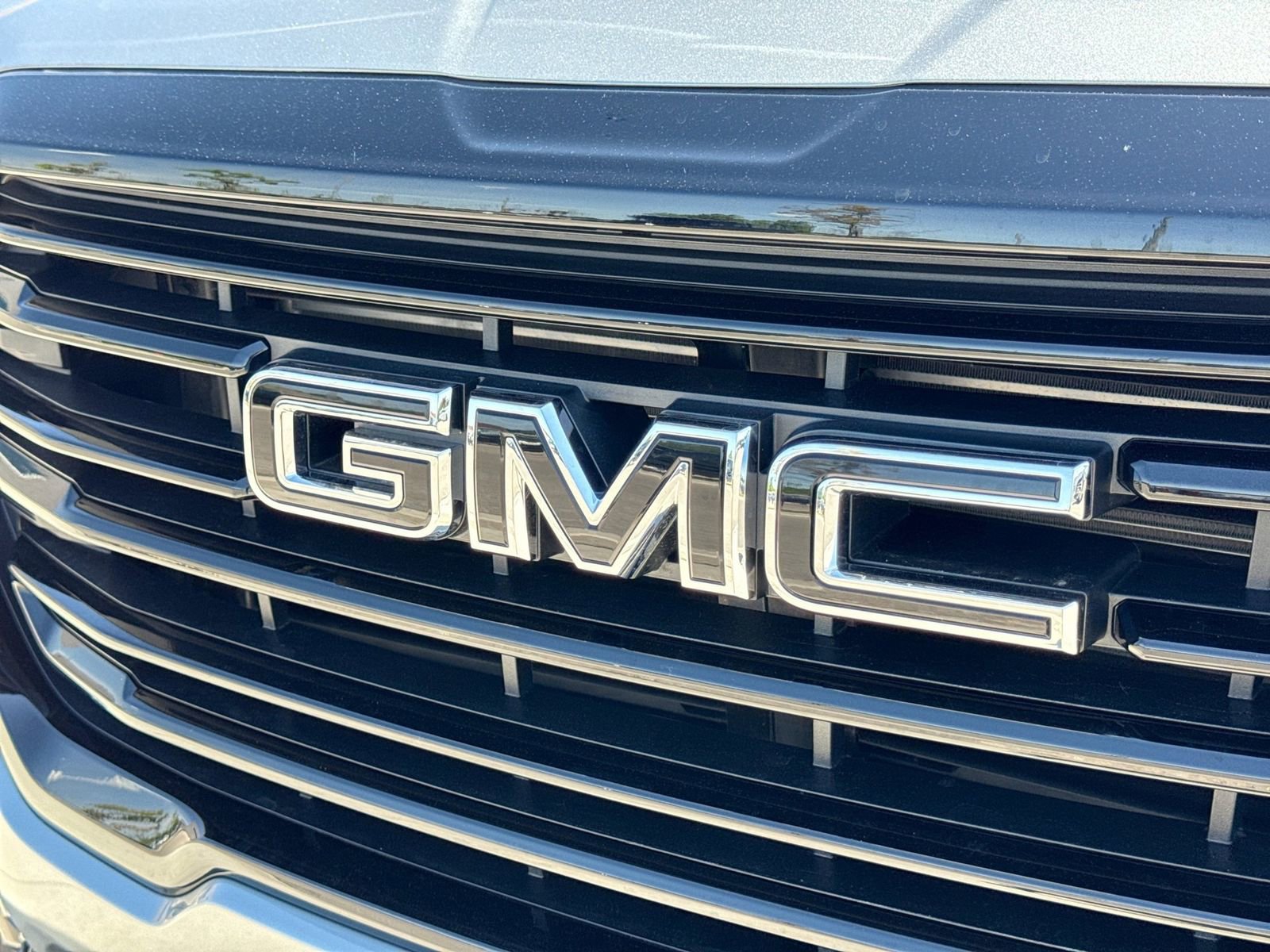 Used 2024 GMC Terrain SLT w/ Elevation Edition AWD/4WD image 14