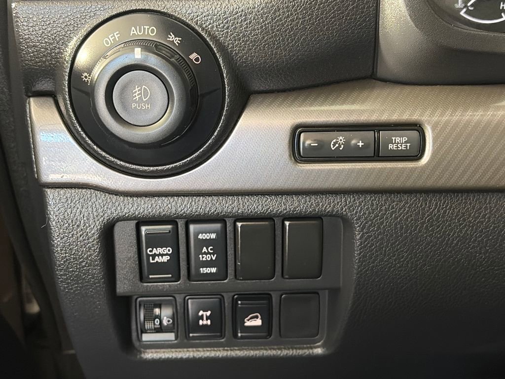 Used 2022 Nissan Titan PRO-4X w/ Pro-4x Convenience Package AWD/4WD image 24