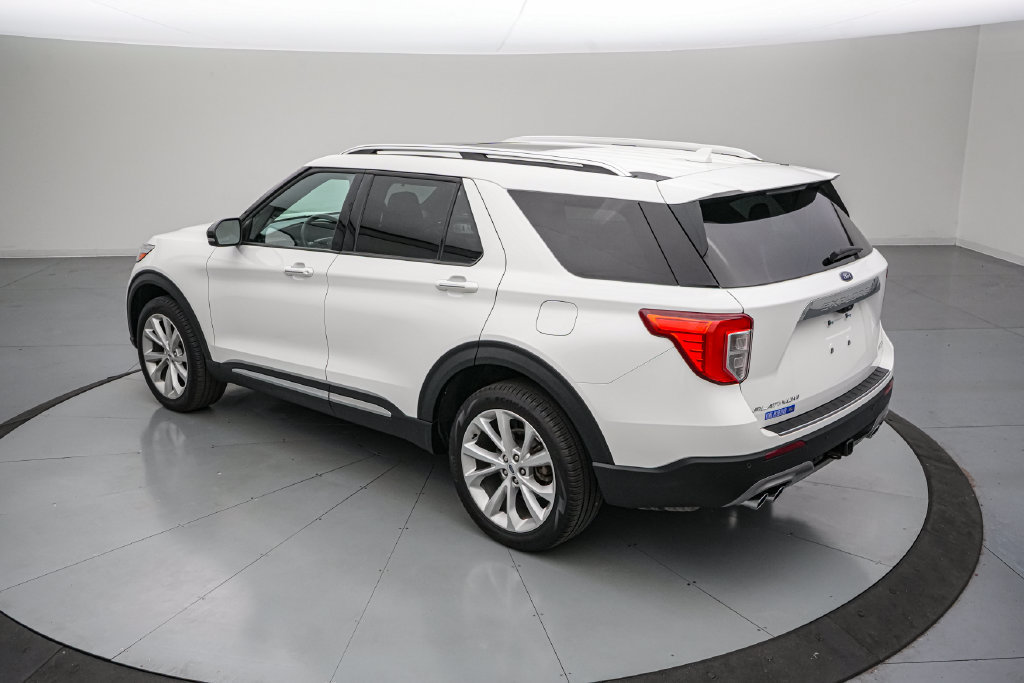 Certified 2024 Ford Explorer Platinum w/ Technology Package AWD/4WD image 6