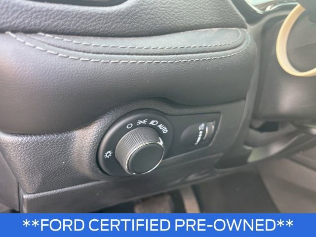 Used 2023 Dodge Durango SXT w/ SXT Blacktop Group image 13