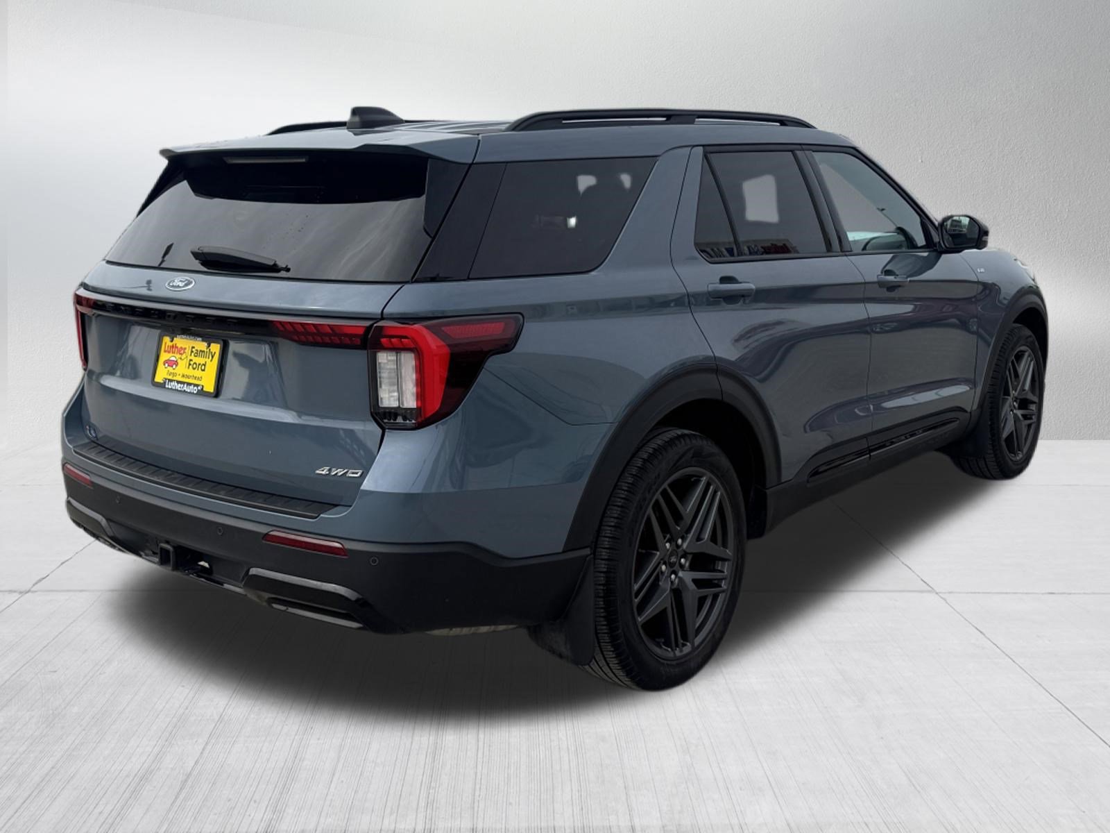 Certified 2025 Ford Explorer ST-Line w/ Premium Package image 8