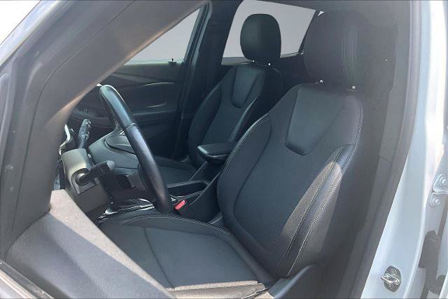 Used 2023 Buick Encore GX Select w/ Sport Touring Package FWD image 25