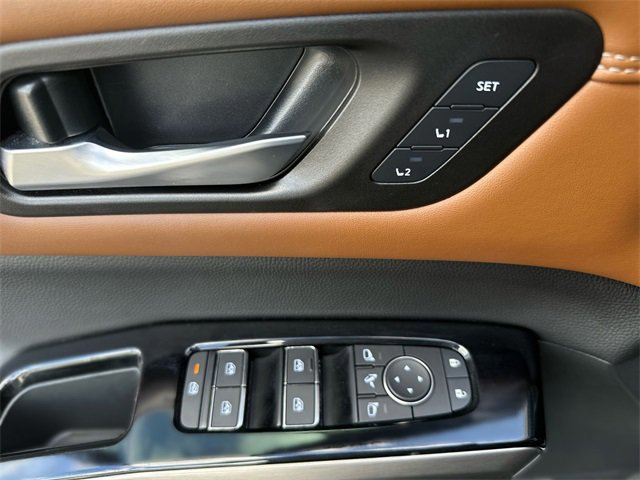 Used 2023 Nissan Pathfinder Platinum w/ Cargo Package image 14