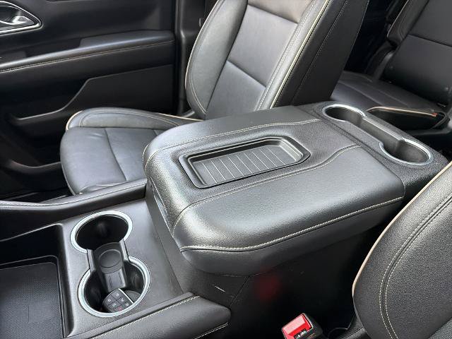 Used 2023 GMC Yukon SLT w/ SLT Premium Package AWD/4WD image 34