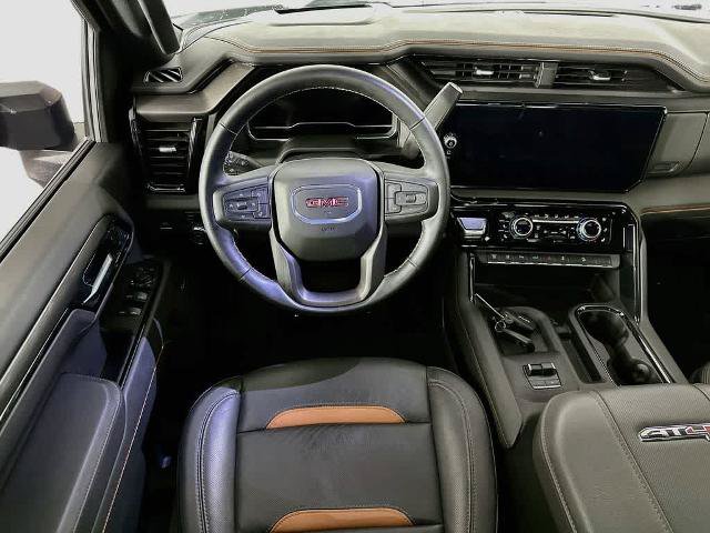 Used 2025 GMC Sierra 2500 AT4 w/ Technology Package AWD/4WD image 10