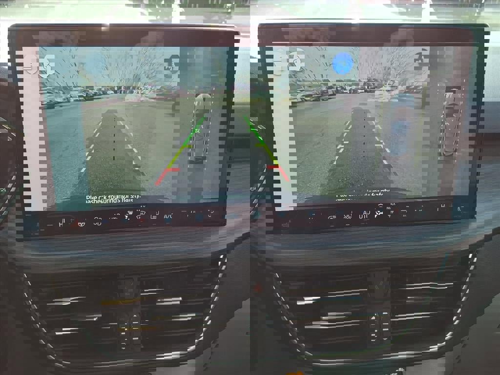 Certified 2024 Ford Escape Platinum w/ Premium Technology Package image 16