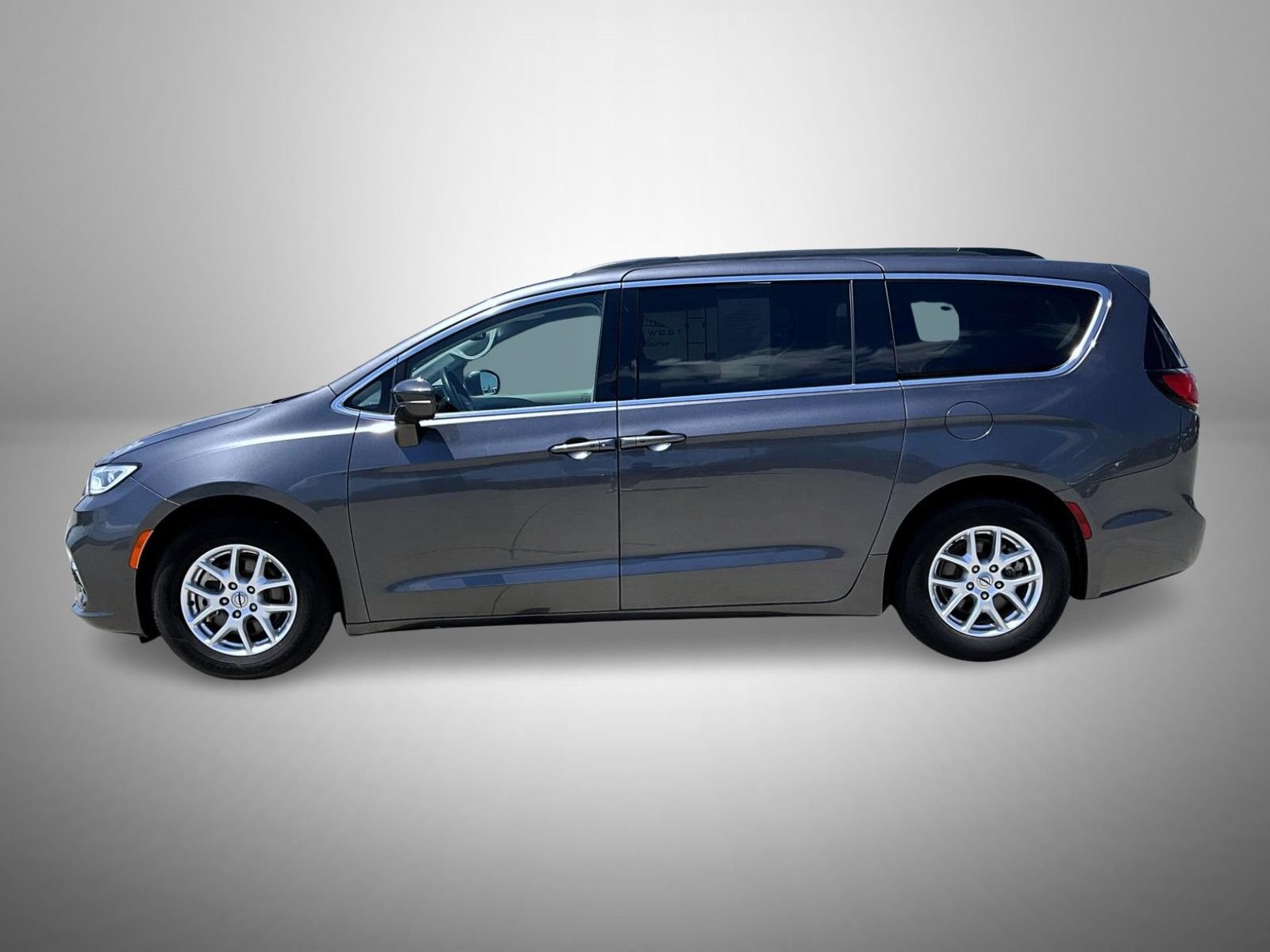 Used 2022 Chrysler Pacifica Touring-L FWD image 8