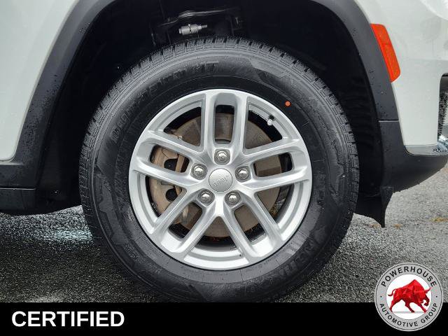 Used 2024 Jeep Grand Cherokee L Laredo RWD image 11