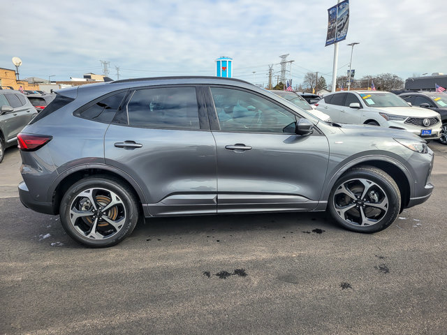 Certified 2024 Ford Escape ST-Line Elite w/ Premium Technology Package AWD/4WD image 10