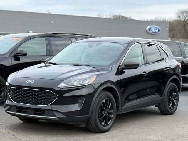 Certified 2022 Ford Escape SE w/ Convenience Package image 3