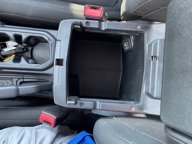 Used 2018 Jeep Wrangler Sport AWD/4WD image 30