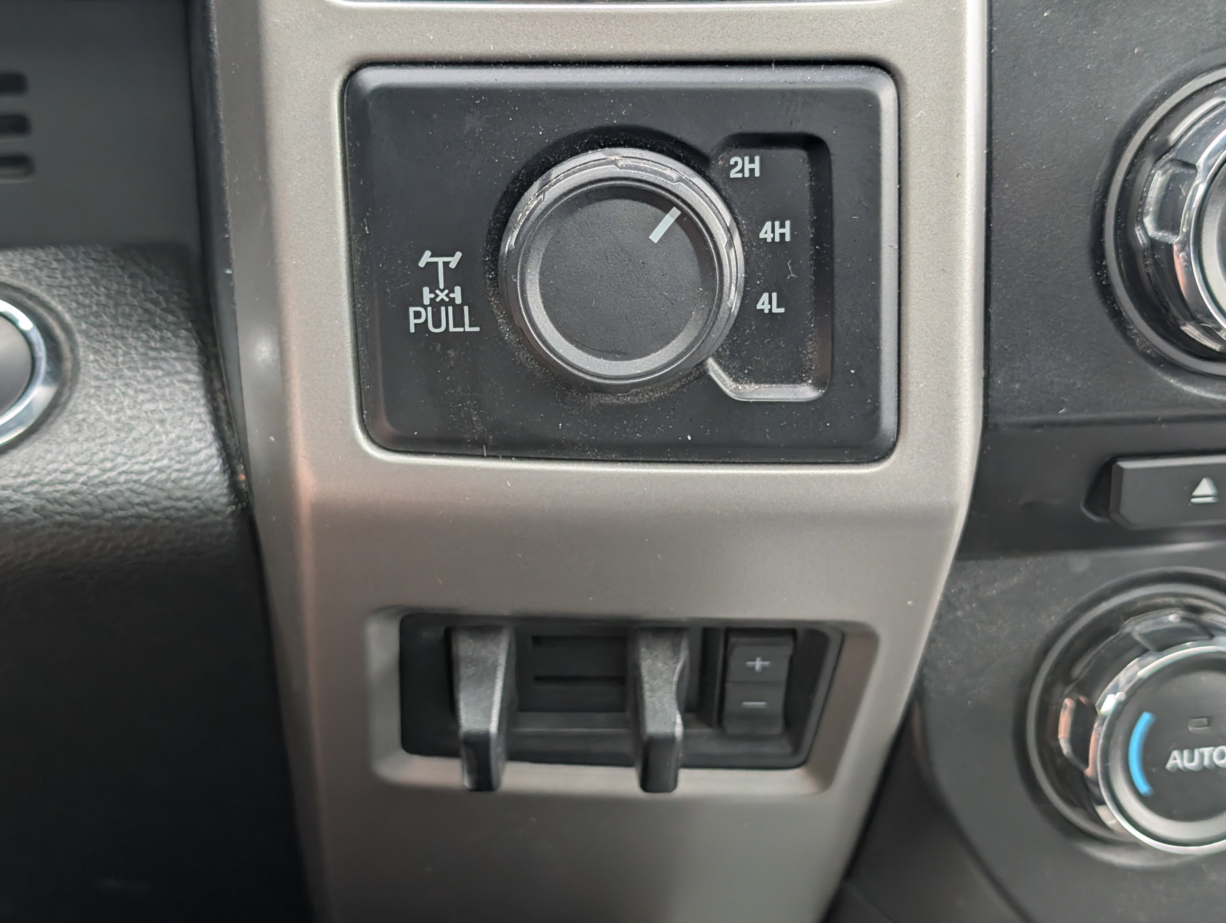 Certified 2017 Ford F250 Lariat w/ Lariat Ultimate Package AWD/4WD image 27
