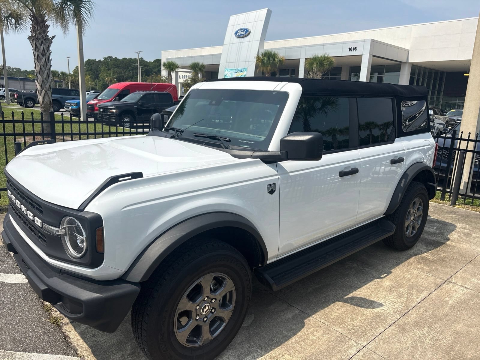 Certified 2025 Ford Bronco Big Bend AWD/4WD image 2