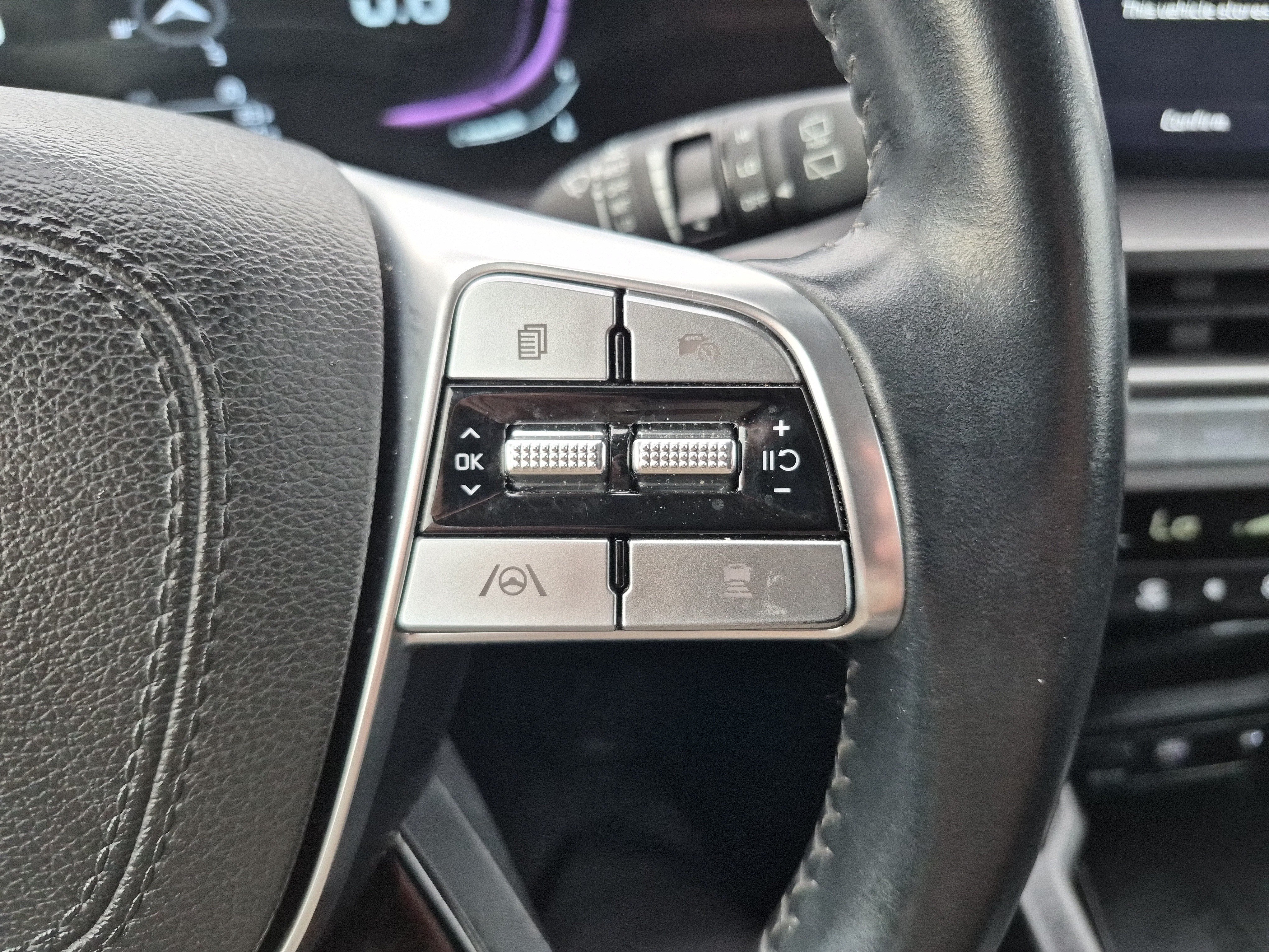 Used 2025 Kia Telluride S FWD image 26