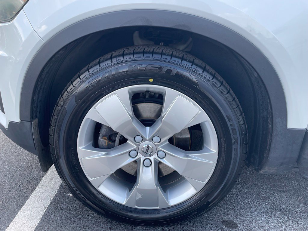 Used 2021 Volvo XC40 T4 Momentum FWD image 31