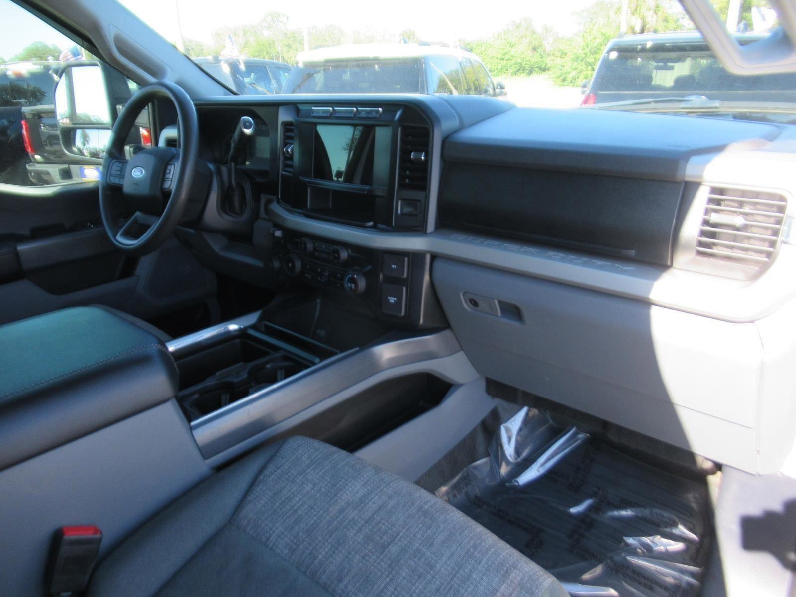 Certified 2023 Ford F350 XLT image 12