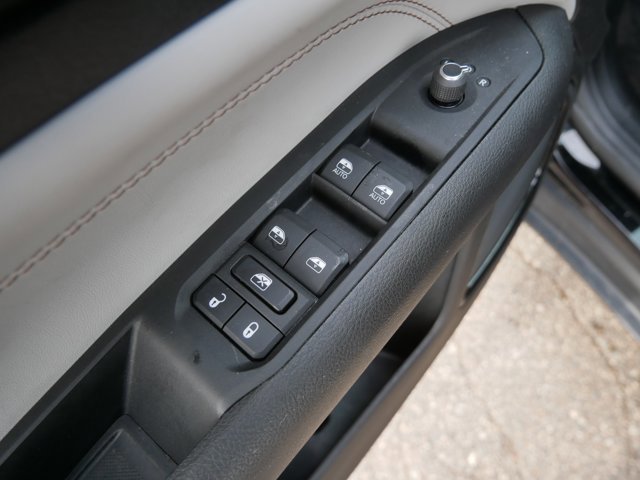 Used 2022 Jeep Compass Limited image 13