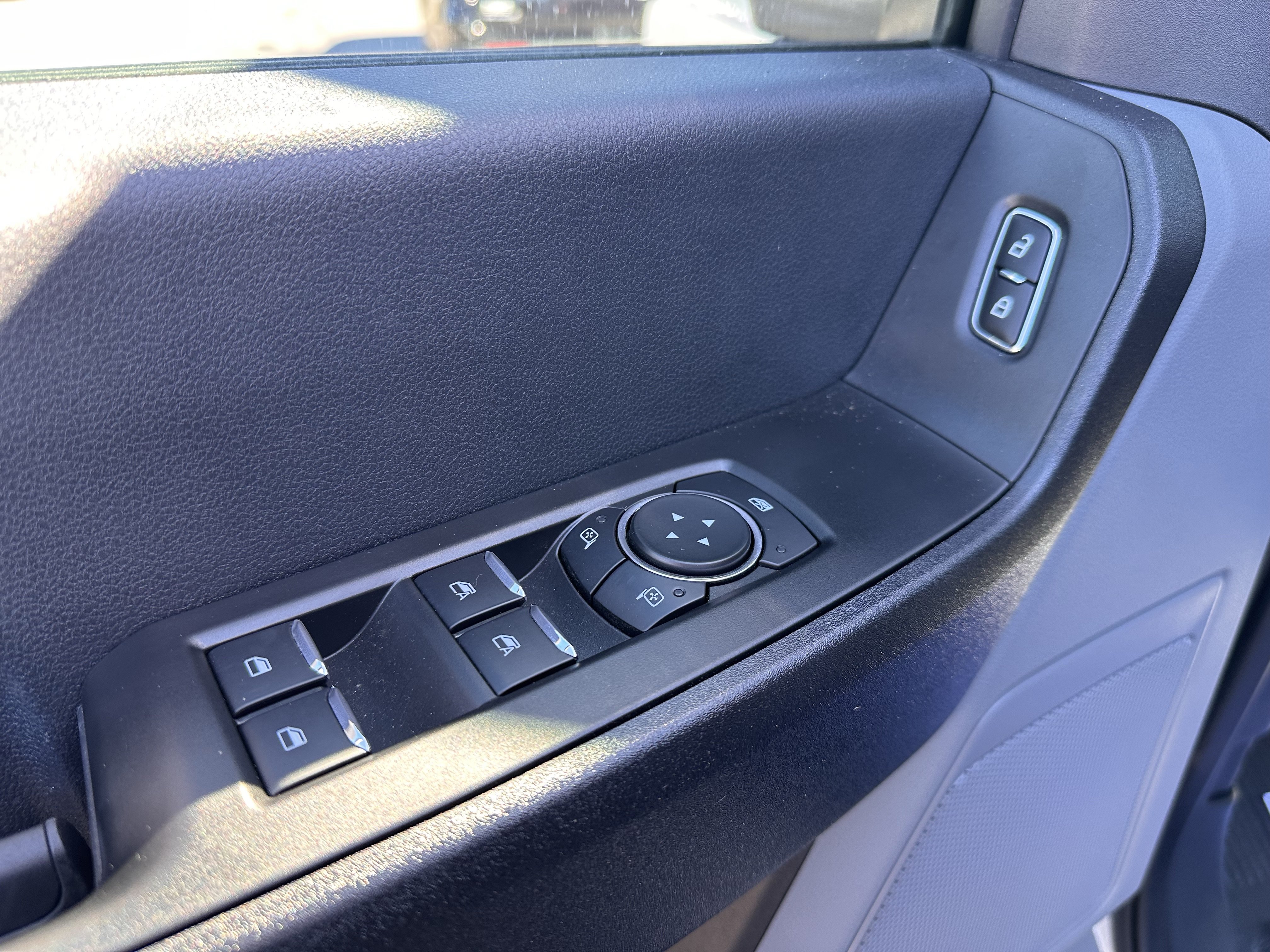 Certified 2025 Ford F550 4x4 Supercab Super Duty image 17