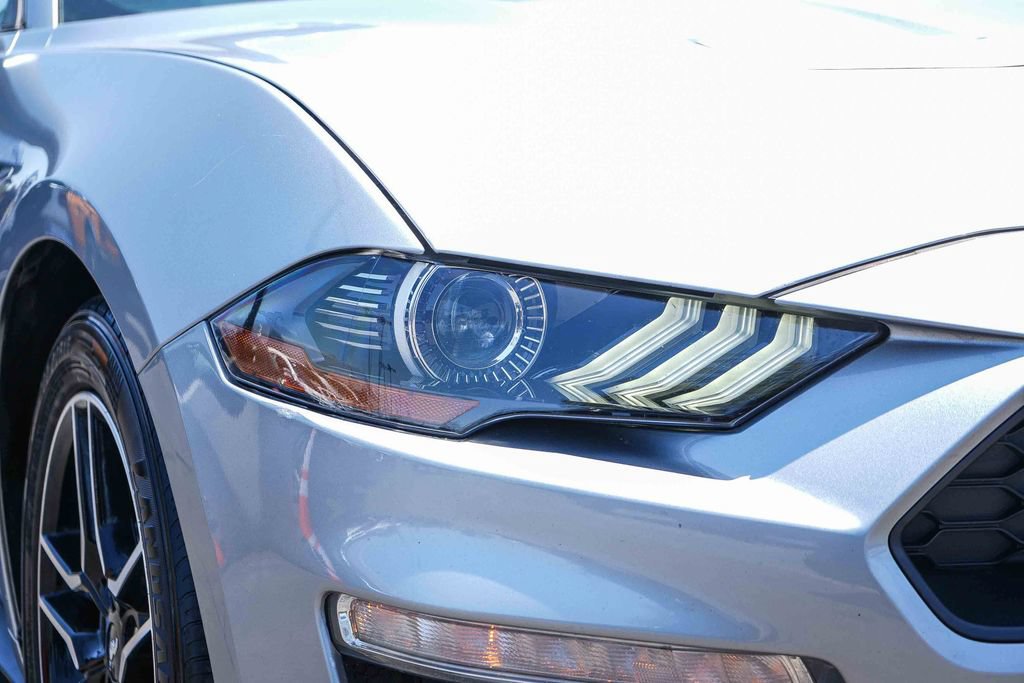 Certified 2022 Ford Mustang Premium RWD image 4
