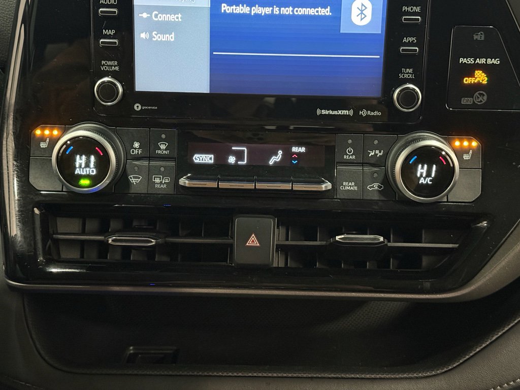 Used 2021 Toyota Highlander XLE image 27