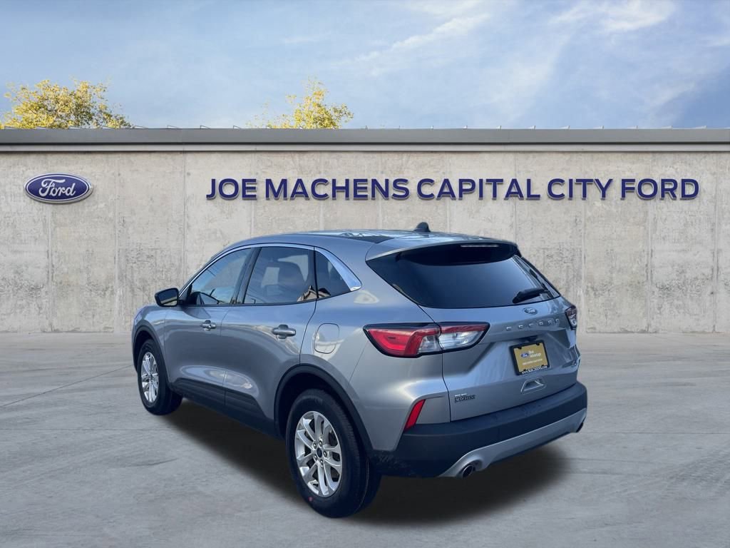 Certified 2022 Ford Escape SE w/ Cold Weather Package image 3