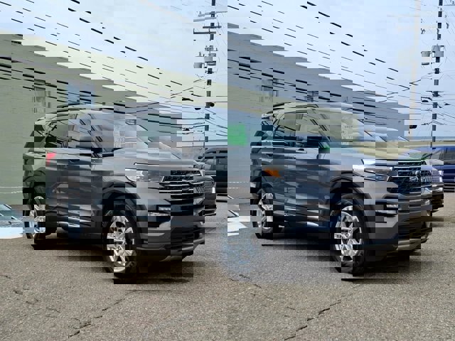 Certified 2023 Ford Explorer XLT w/ Equipment Group 202A image 1