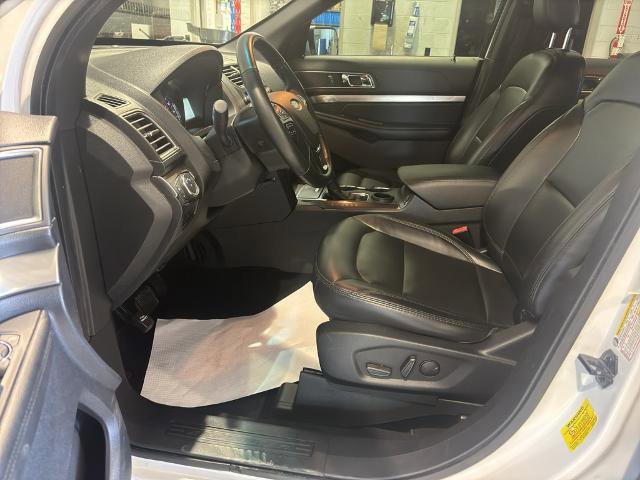 Certified 2019 Ford Explorer XLT w/ Equipment Group 202A image 11