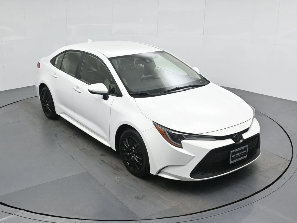 Used 2020 Toyota Corolla LE image 4