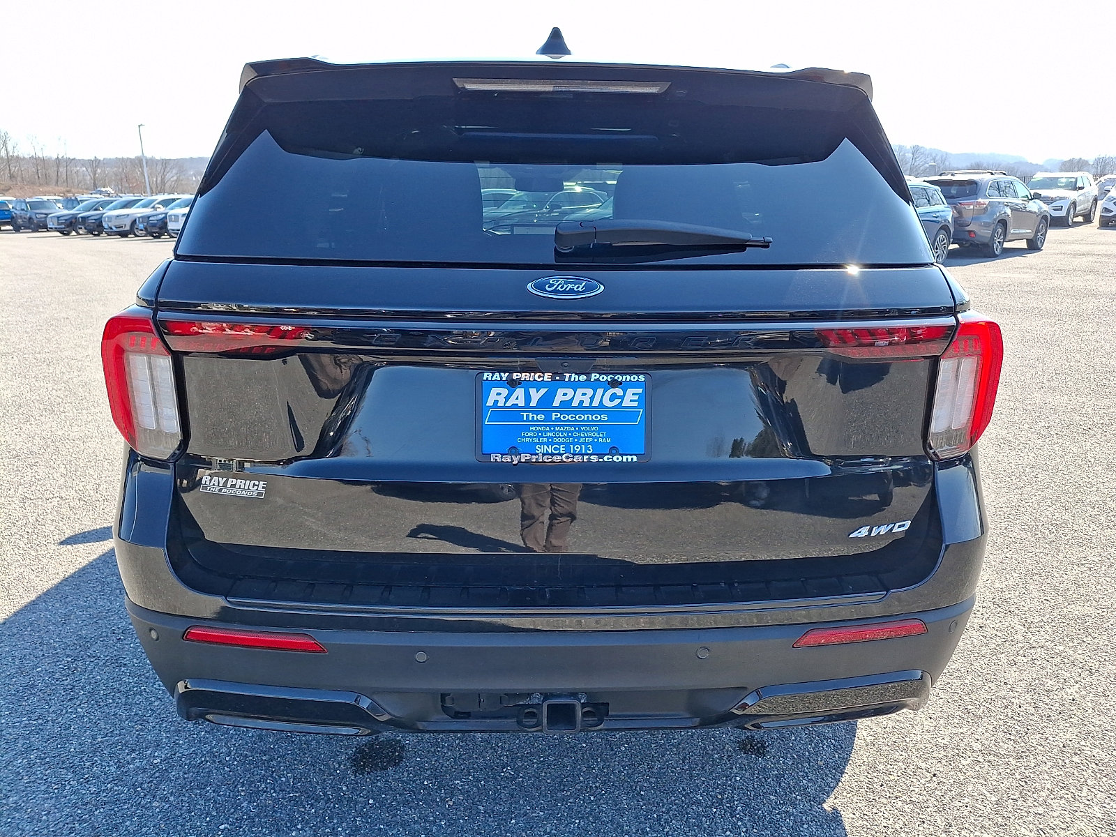 Certified 2025 Ford Explorer ST-Line w/ Premium Package AWD/4WD image 5