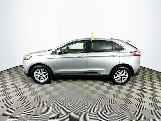 Certified 2024 Ford Edge SEL w/ Convenience Package image 2