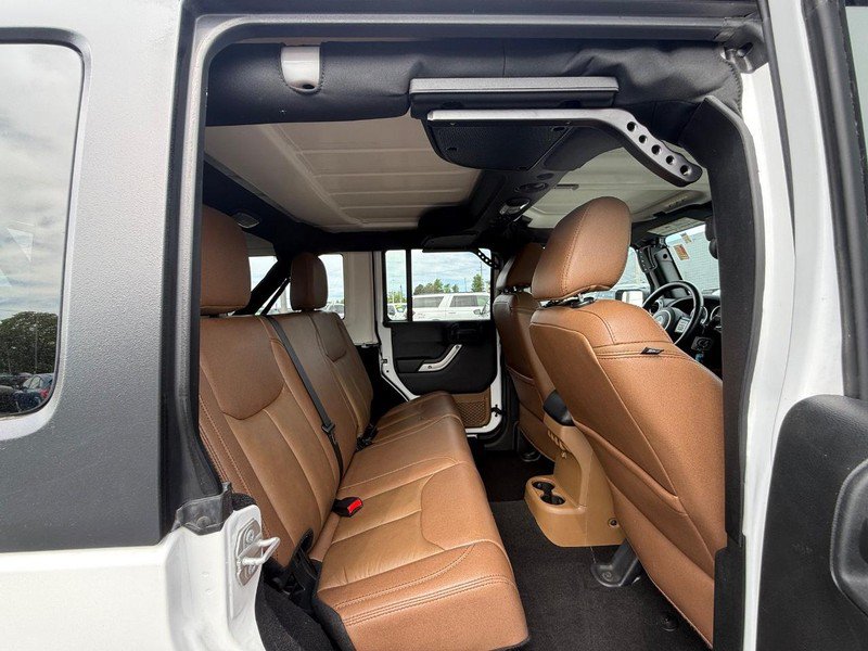 Used 2018 Jeep Wrangler Unlimited Rubicon w/ Dual Top Group AWD/4WD image 14