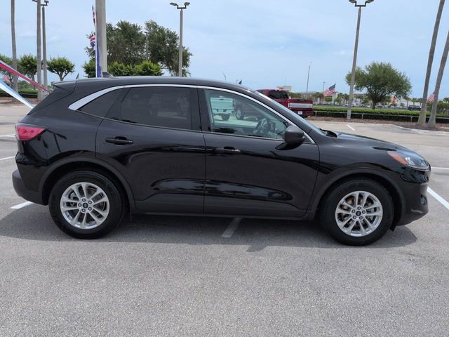 Certified 2022 Ford Escape SE FWD image 3
