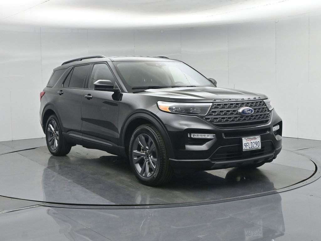 Certified 2022 Ford Explorer XLT w/ Equipment Group 202A RWD image 59