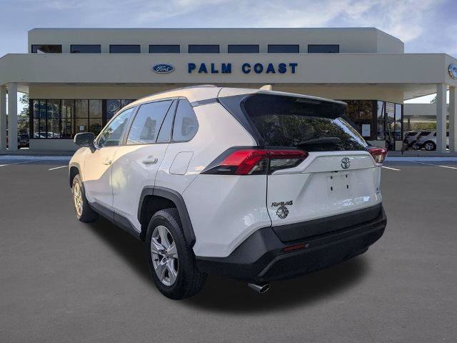 Used 2021 Toyota RAV4 XLE w/ Convenience Package AWD/4WD image 3