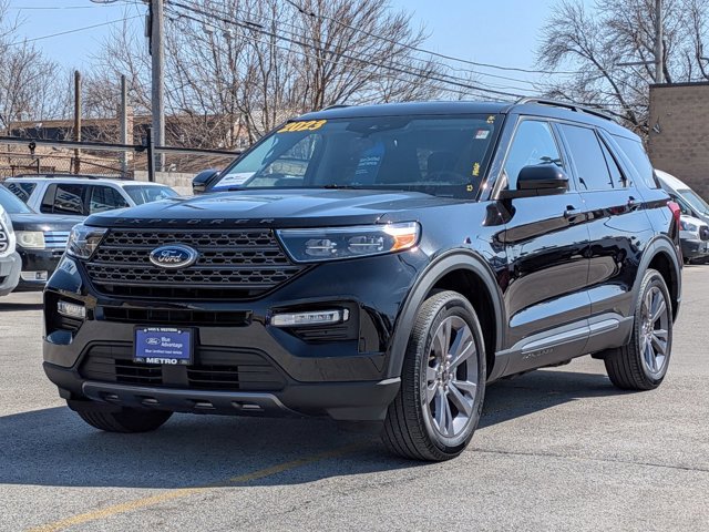 Certified 2023 Ford Explorer XLT w/ Equipment Group 202A AWD/4WD image 8