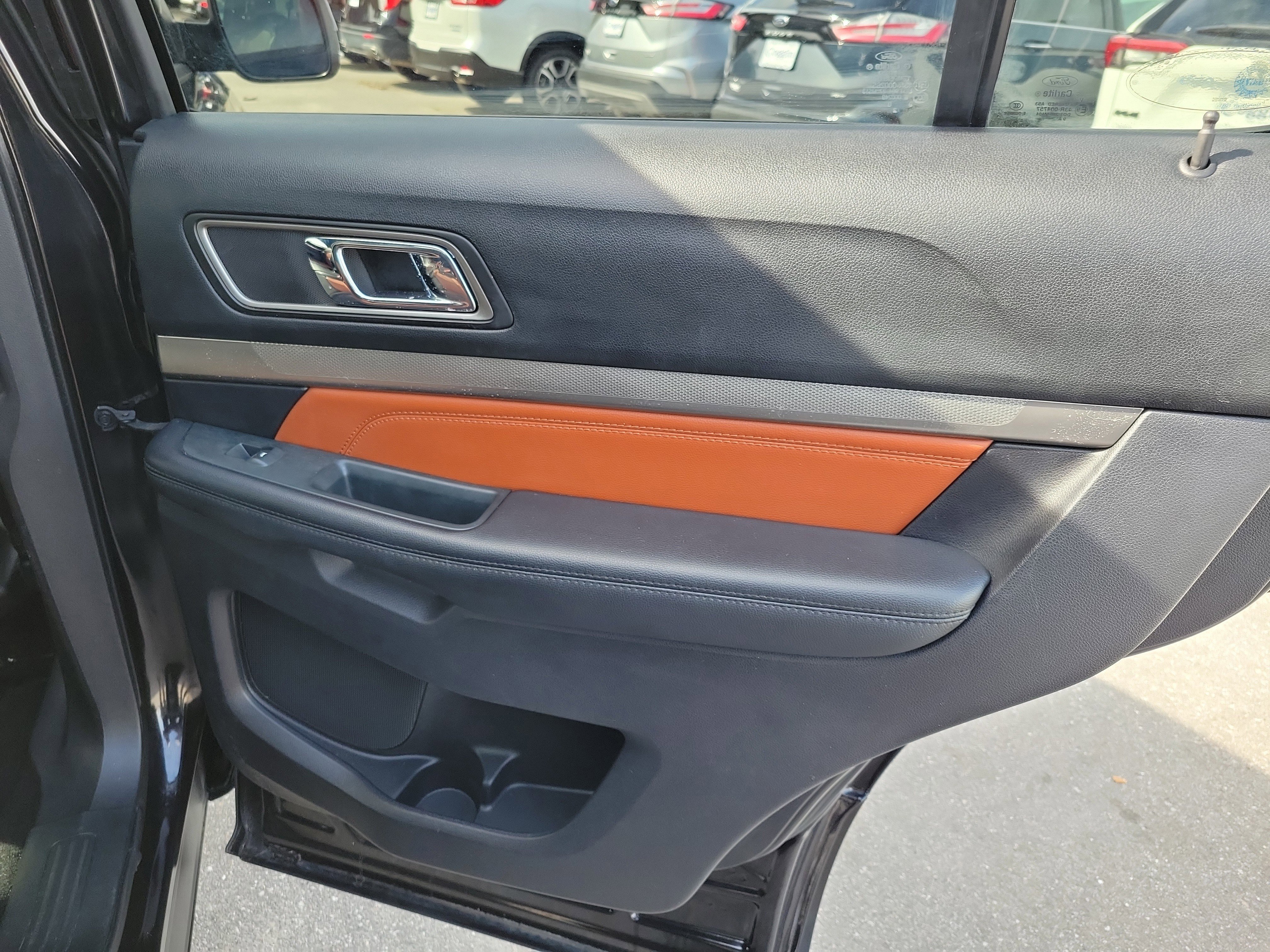 Certified 2019 Ford Explorer XLT w/ Equipment Group 202A image 26