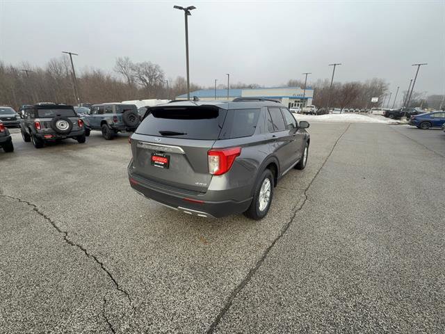 Certified 2023 Ford Explorer XLT w/ Equipment Group 202A AWD/4WD image 5