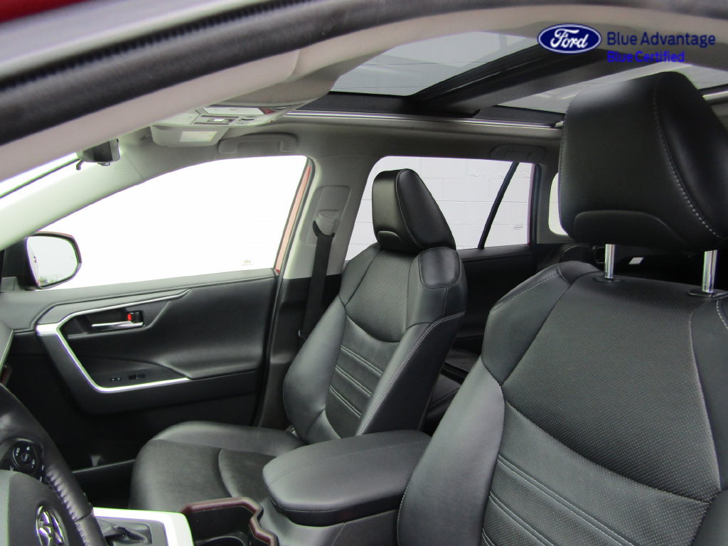 Used 2022 Toyota RAV4 Limited AWD/4WD image 3