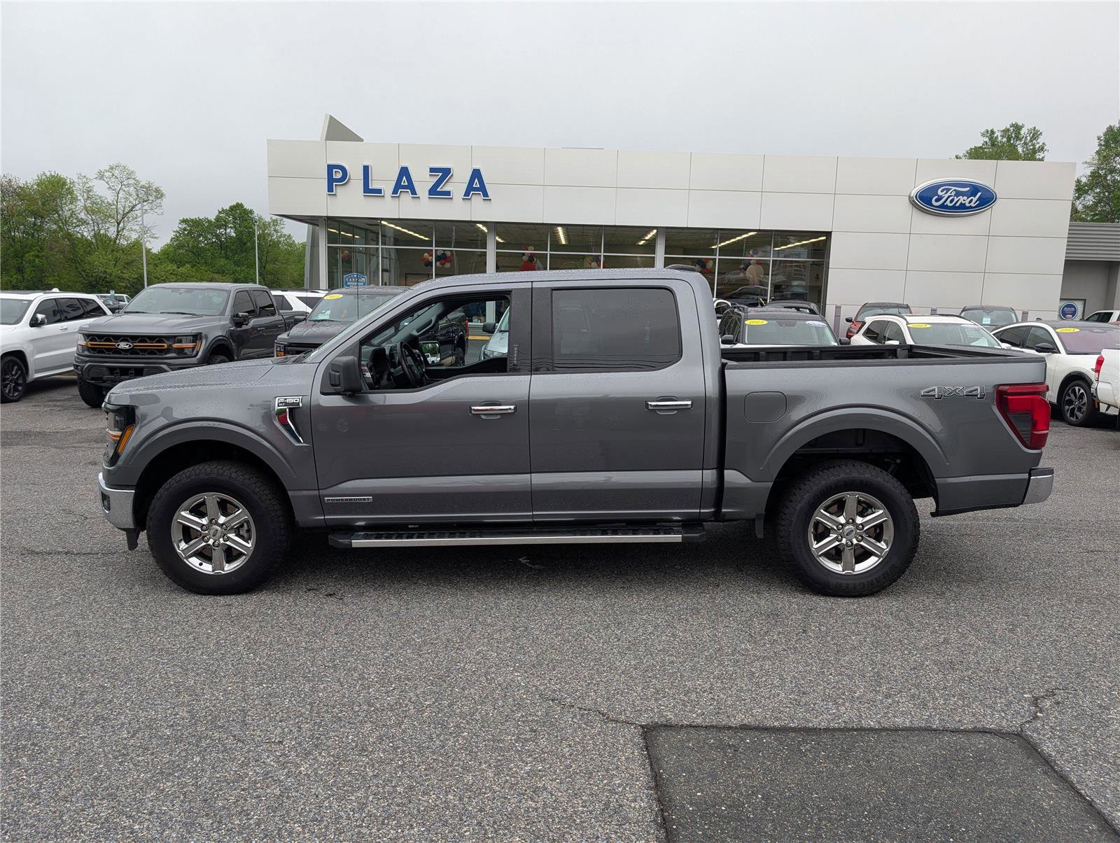 Certified 2024 Ford F150 XLT w/ Mobile Office Package image 3