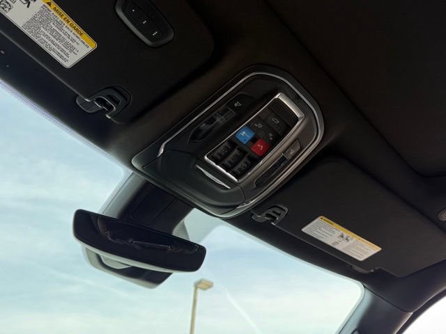 Used 2024 Jeep Wagoneer Series II AWD/4WD image 31