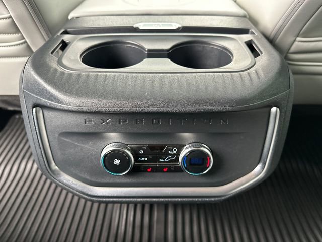 Certified 2025 Ford Expedition Platinum image 22