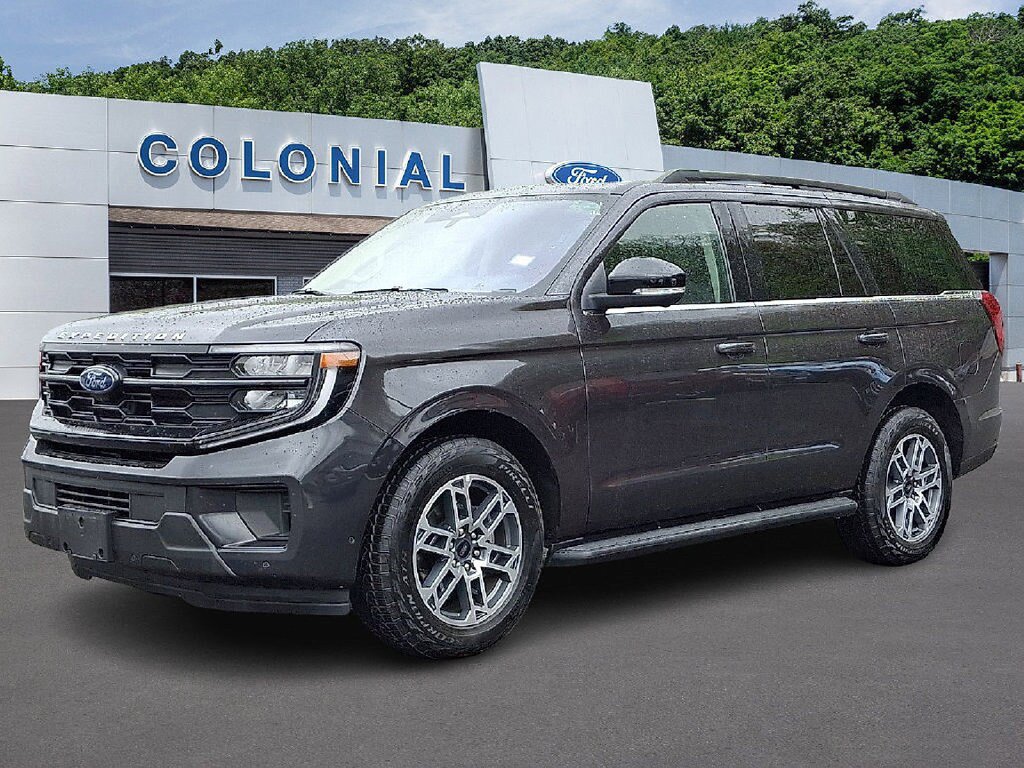 Certified 2025 Ford Expedition Active AWD/4WD image 3