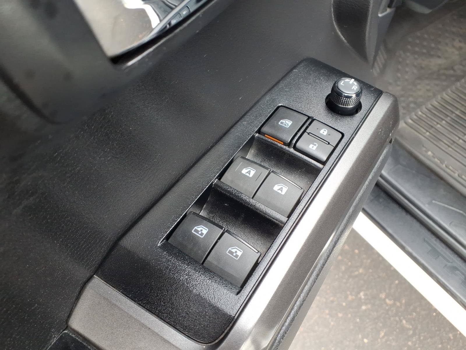 Used 2023 Toyota Tacoma TRD Sport AWD/4WD image 21