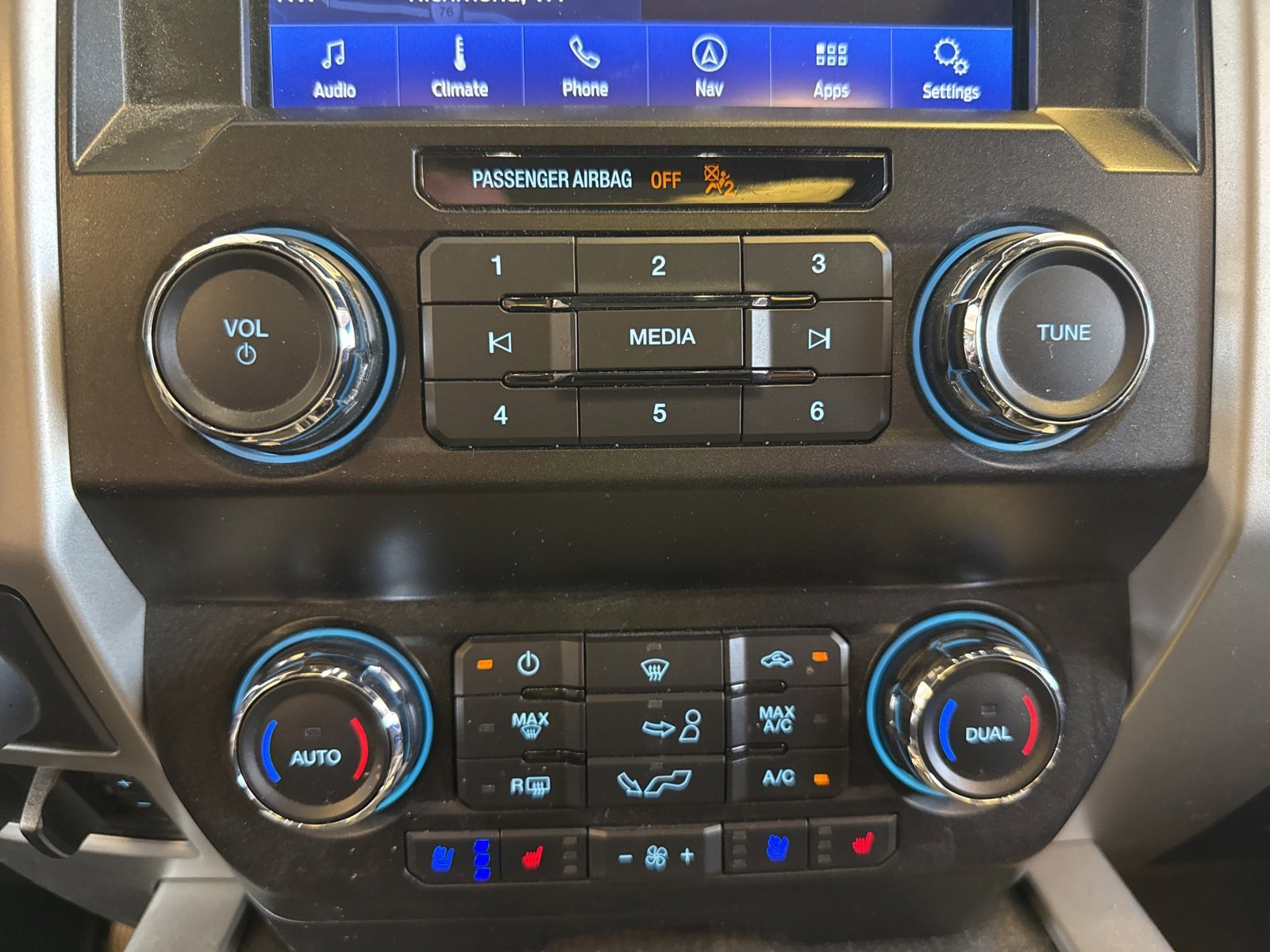 Certified 2019 Ford F150 Lariat image 27
