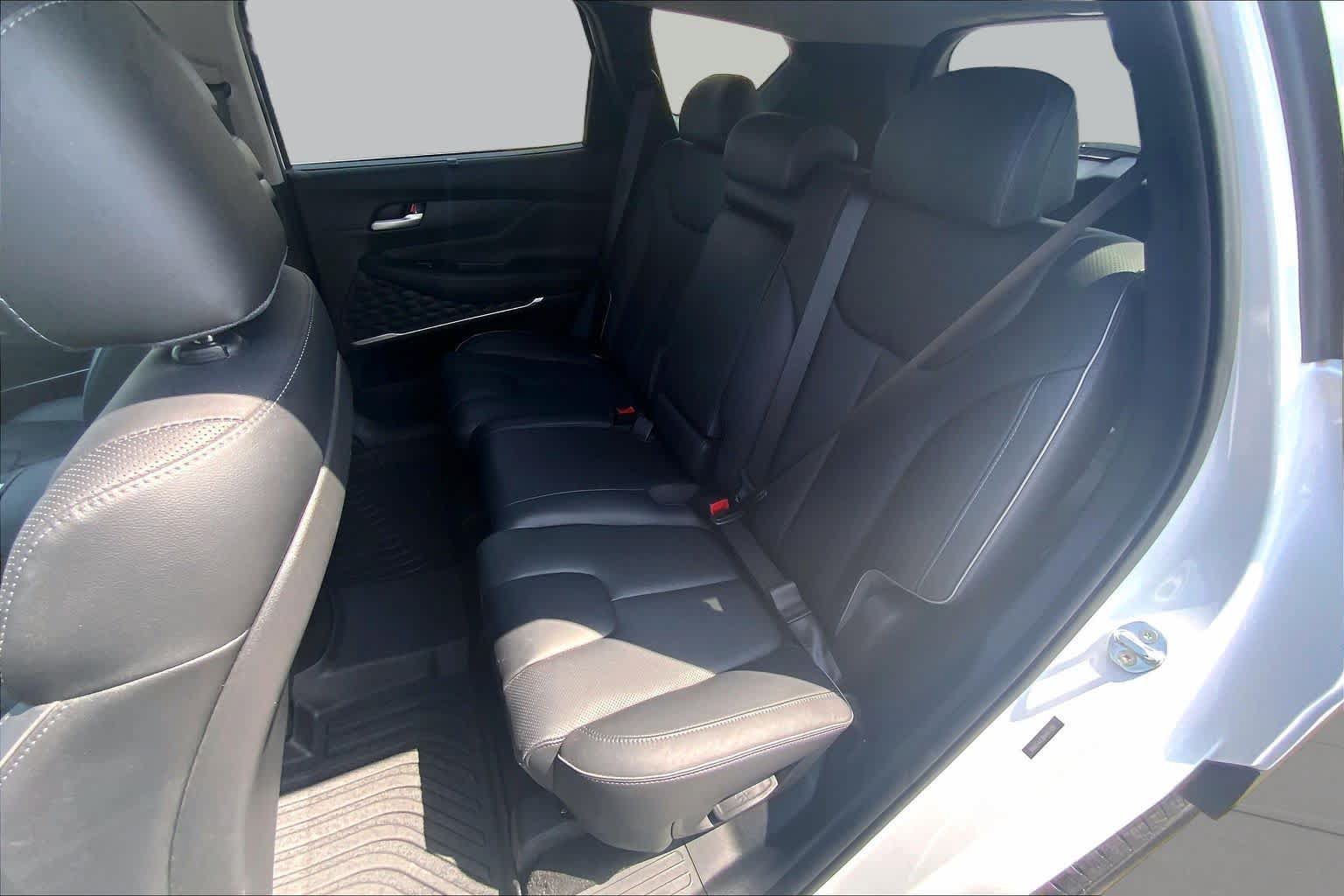 Used 2022 Hyundai Santa Fe SEL w/ Convenience + Premium Package FWD image 20