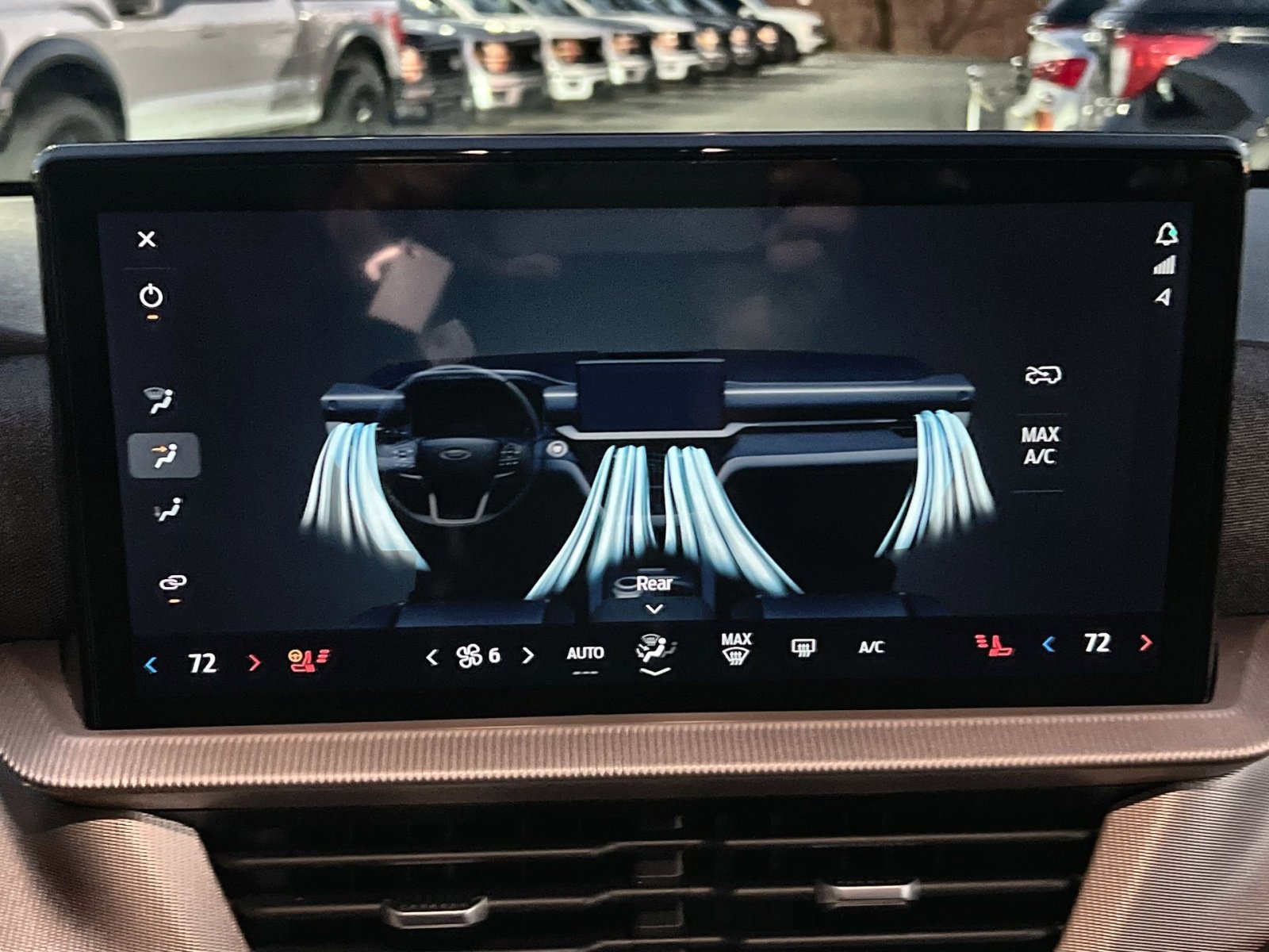 Certified 2025 Ford Explorer Active w/ Active Comfort Package image 21