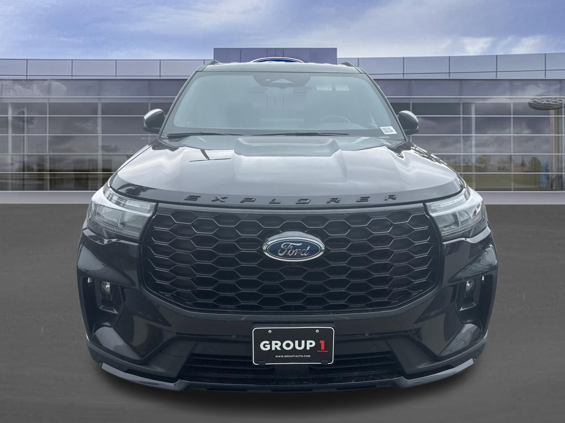 Certified 2025 Ford Explorer ST-Line image 10